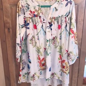NWOT Silky White colorfully patterned blouse XL
